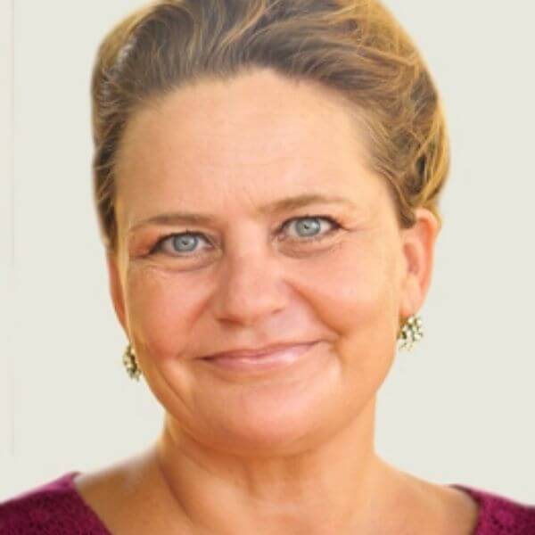 Roosmarijn Emmering - Unconscious Bias & Leadership Development Consultant